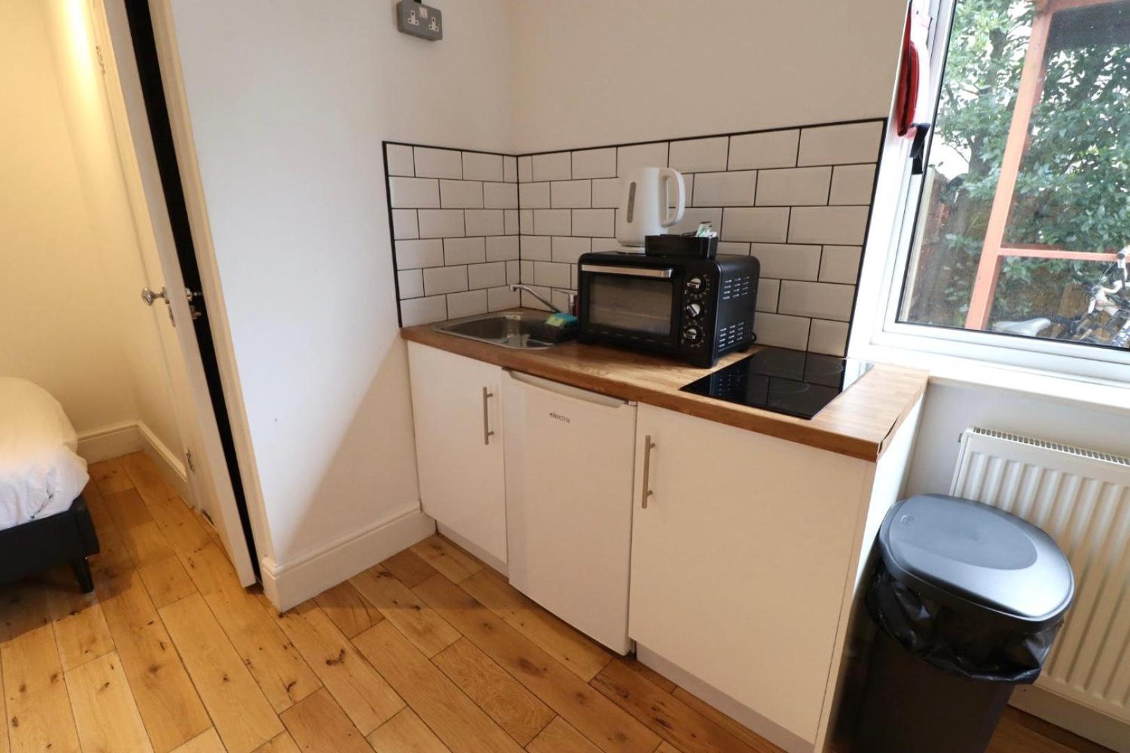 Flat 4, 10 St John'S Leilighet Bournemouth Eksteriør bilde